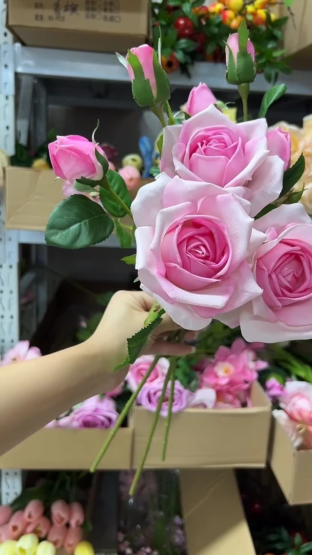 3枝粉色手感保湿妃子玫