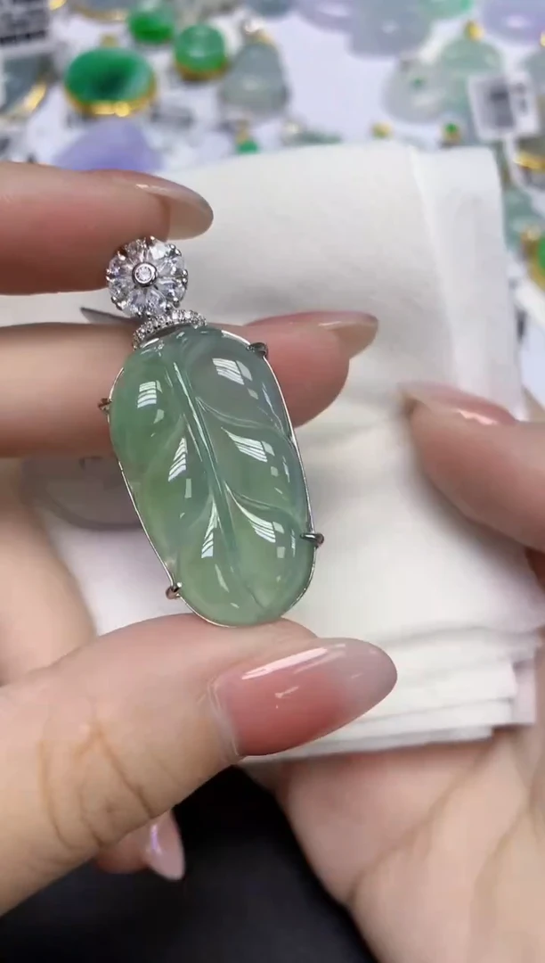 颈饰未镶嵌翡翠天然缅甸翡翠A货多样性发一件