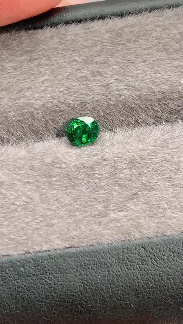 未镶嵌裸石石榴石（沙弗莱）0.82-1639天然沙弗莱