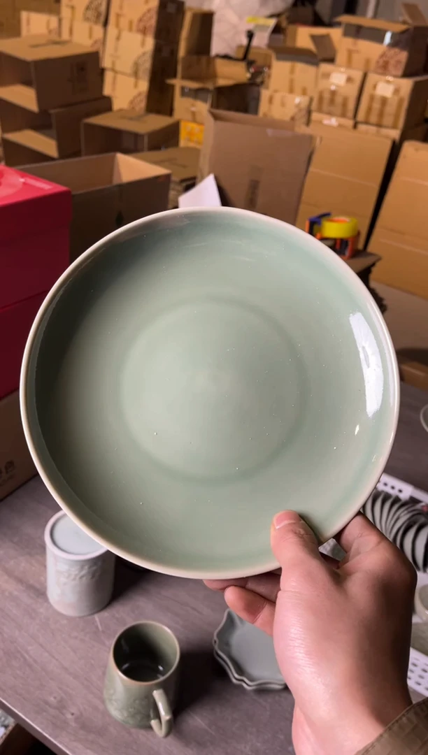 【闪购商品】瓷瑕疵青釉素面盘1只