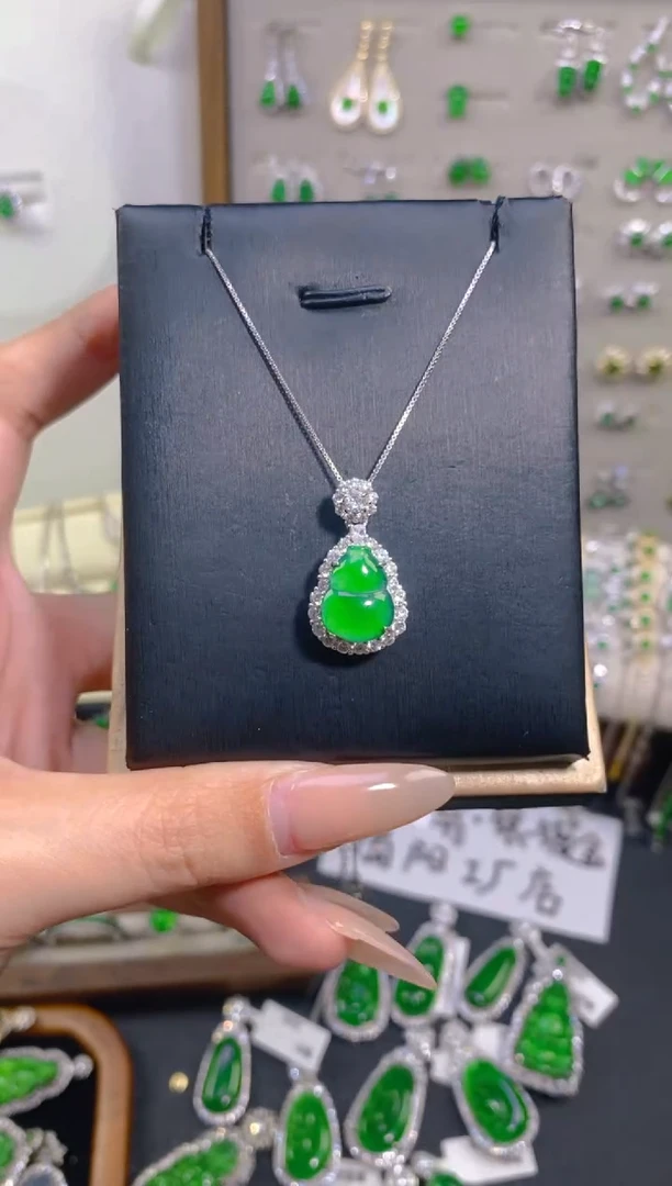 颈饰银S925镶嵌翡翠泡*、葫芦吊坠