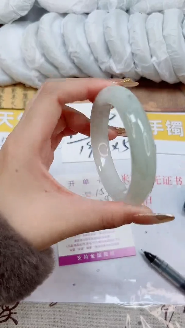 【闪购商品】石英质玉手镯未镶嵌K159-54