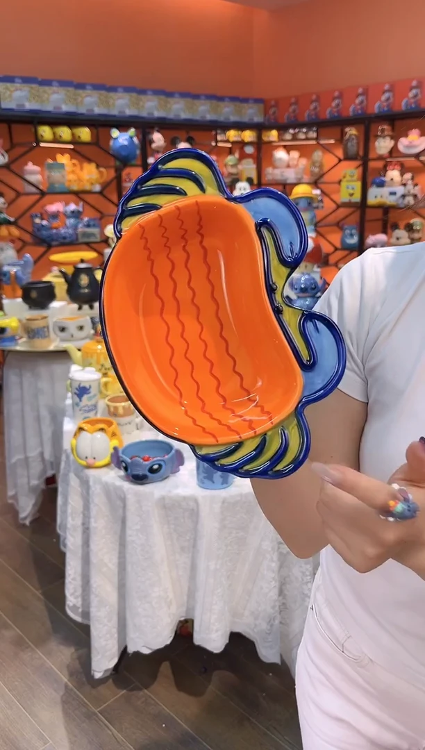 瓷片@@蓝色螃蟹陶瓷意面盘