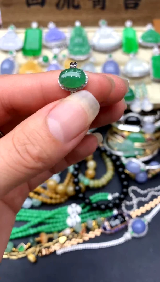 【闪购商品】翡翠戒指18K金镶嵌66-中国好珍宝