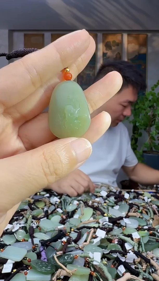 未镶嵌和田玉挂件拍一发一