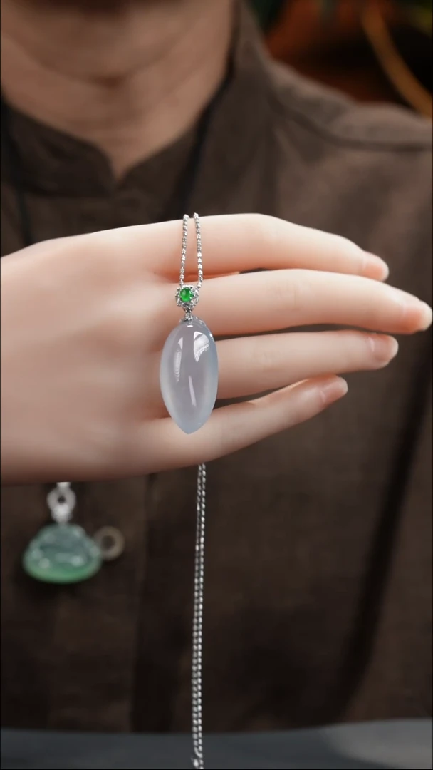 颈饰18K金镶嵌翡翠221·