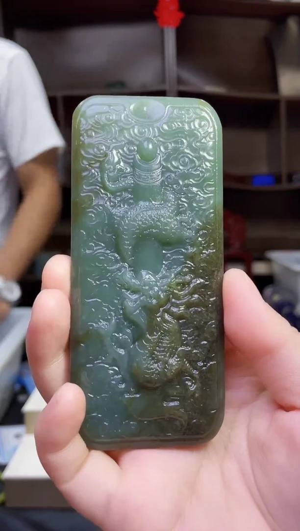 和田玉未镶嵌颈饰1