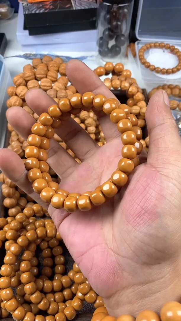猴头核桃手串闪六精工微瑕针尖黑点