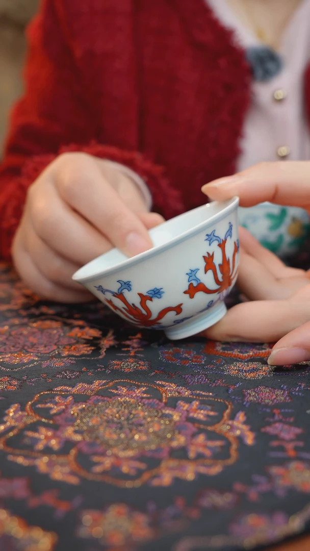 瓷   斗彩折枝花