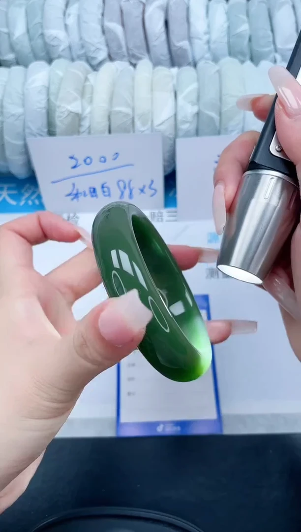 【闪购商品】石英质玉手镯未镶嵌33-58