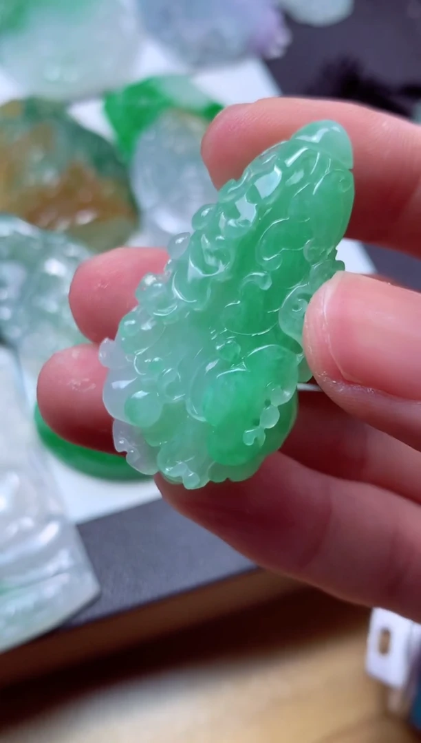 翡翠未镶嵌颈饰天然翡翠