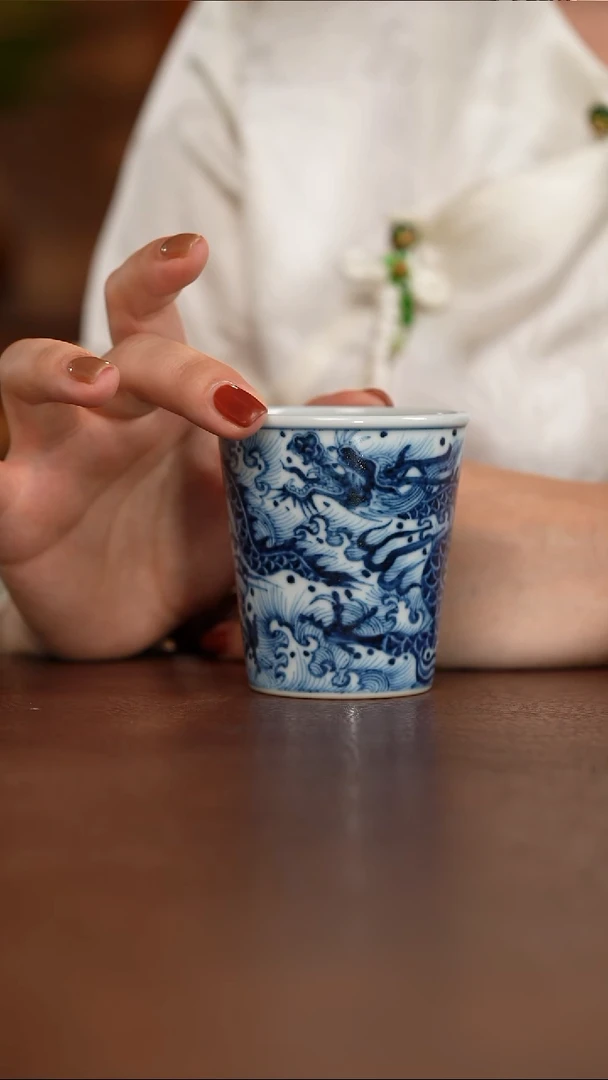 元青花海水铠甲龙纹小可乐杯