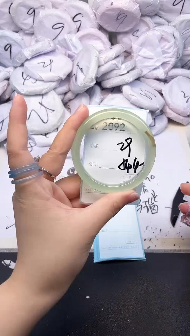 玛瑙/玉髓手镯未镶嵌2092