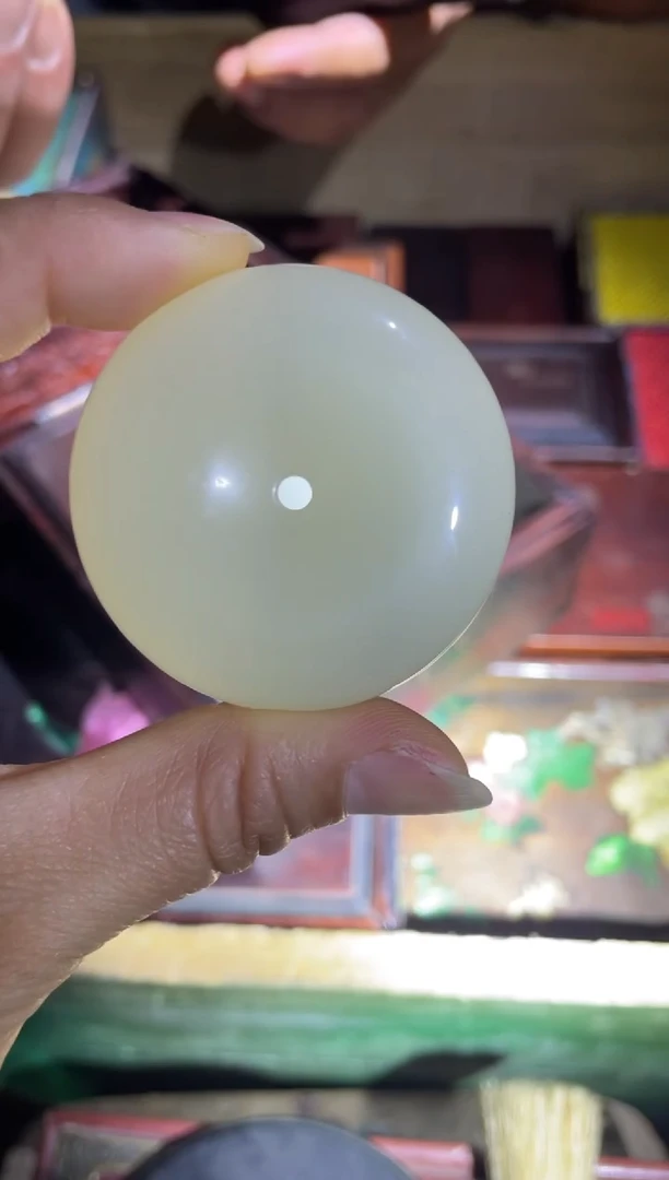 和田玉未镶嵌颈饰白玉平安扣1件