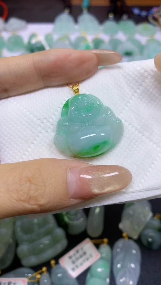 颈饰18K金镶嵌翡翠天然翡翠A货