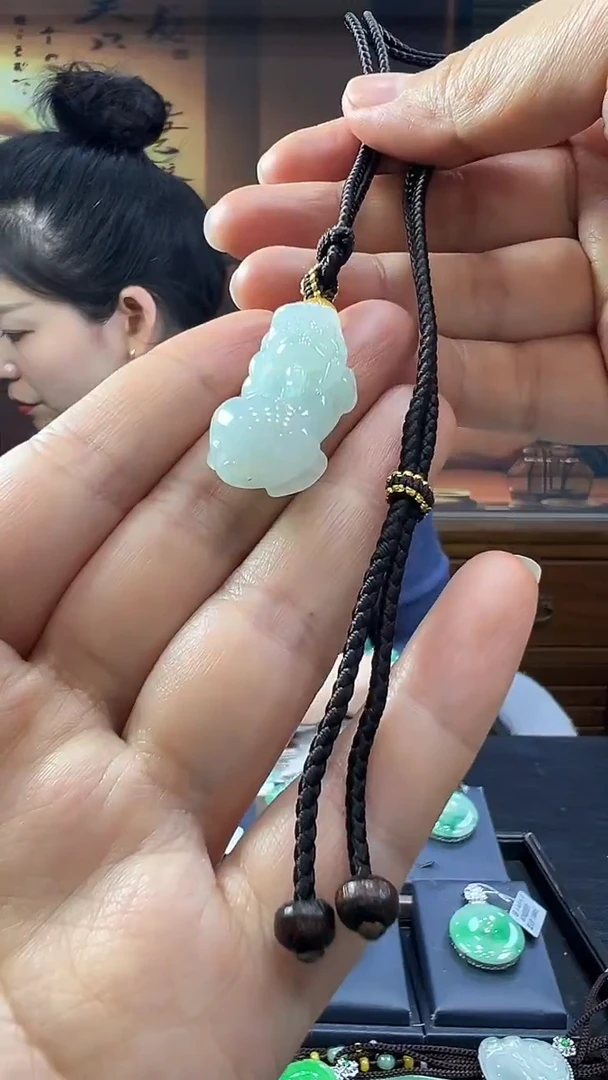 未镶嵌挂件翡翠貔貅