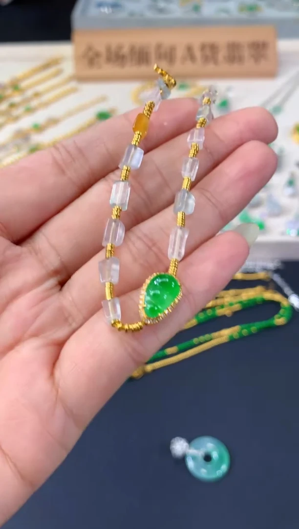 18K金镶嵌手链翡翠A300|9800