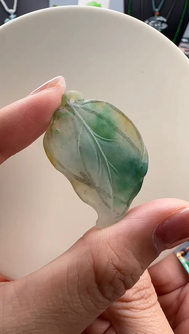 未镶嵌定制翡翠叶子