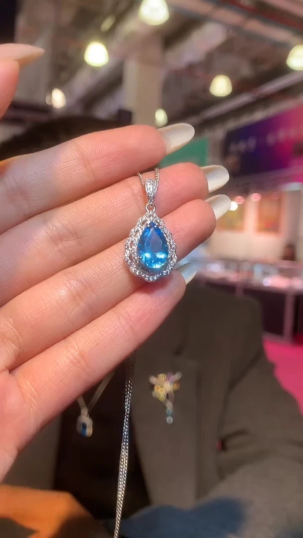 颈饰未镶嵌托帕石【宝石世家严选】