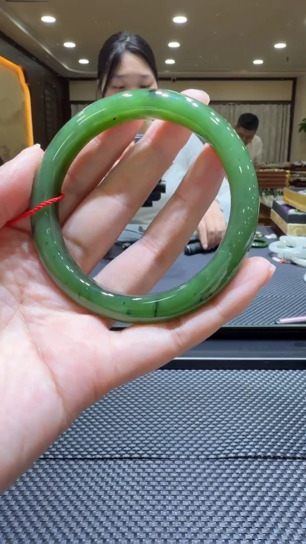 颈饰未镶嵌和田玉手镯60