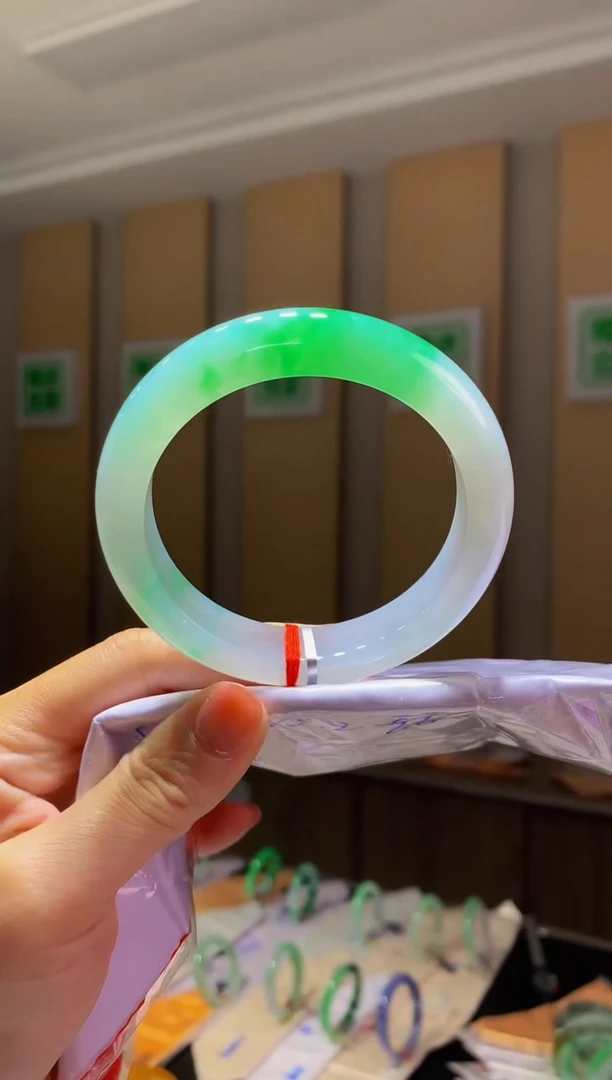 未镶嵌手镯翡翠-C100 圈口 58.6全款50万 定金2万