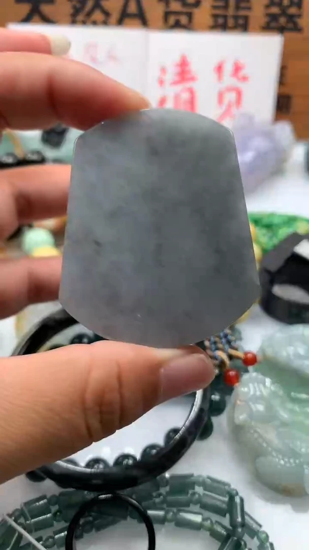 【闪购商品】翡翠颈饰未镶嵌保真天然A货翡翠