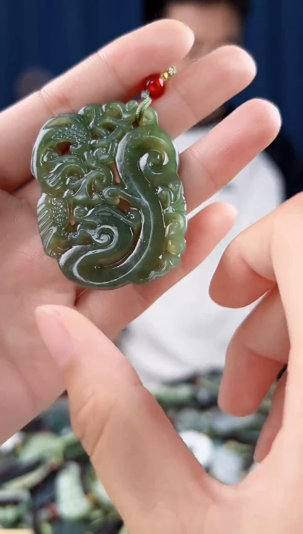未镶嵌和田玉挂件拍一发一，