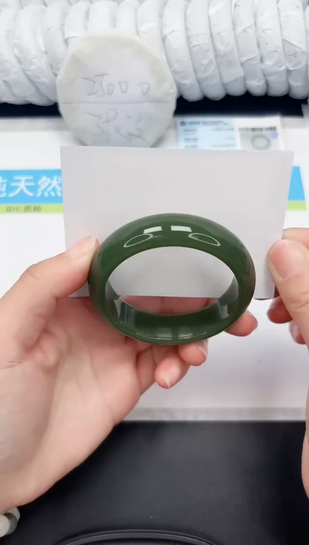 【闪购商品】石英质玉手镯未镶嵌140-54.4