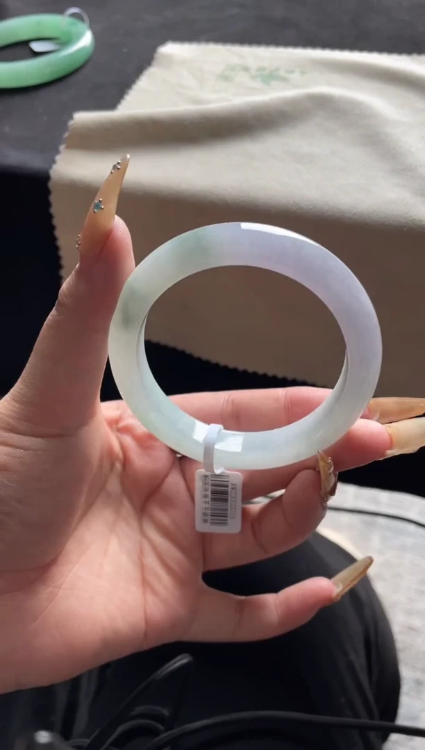 未镶嵌手镯翡翠三天鉴赏期