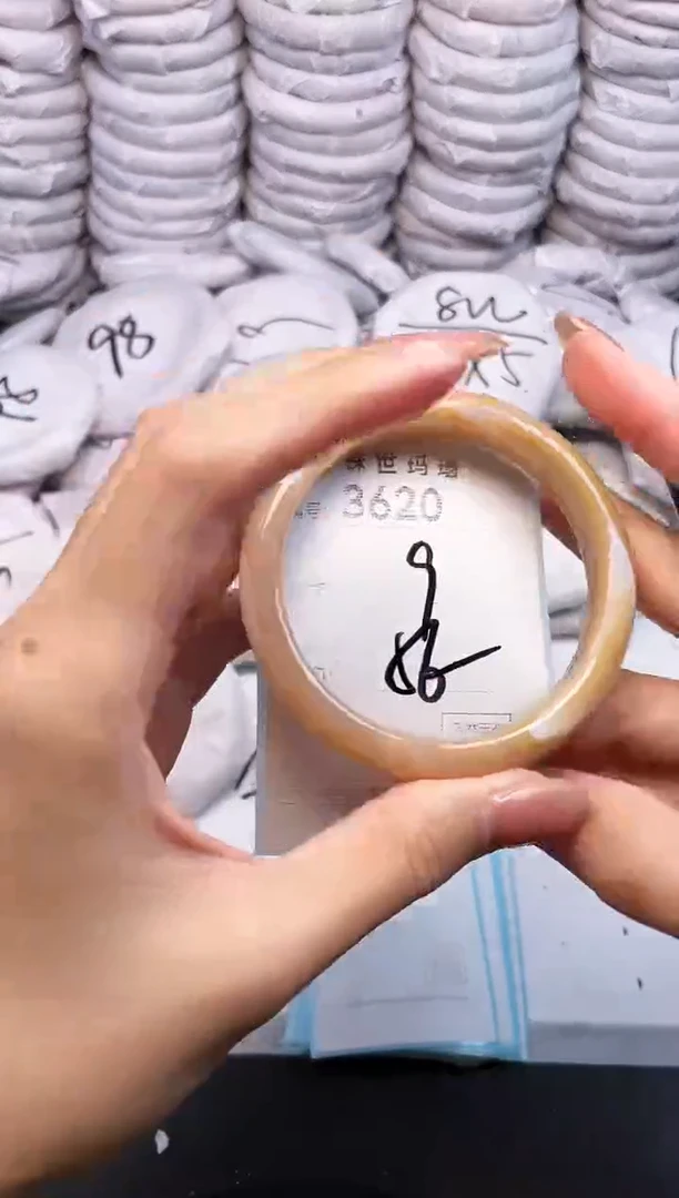 手镯玛瑙/玉髓未镶嵌3620