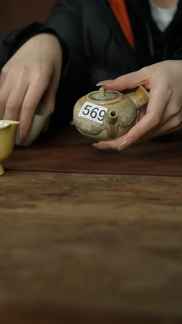 【闪购商品】瓷片福利！设计师款小茶壶