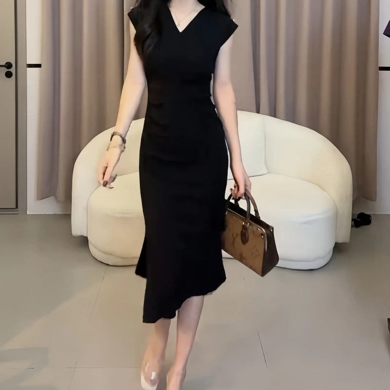 秋季V领中长款法式黑色无袖气质风套头连衣裙小众时尚无袖连衣裙