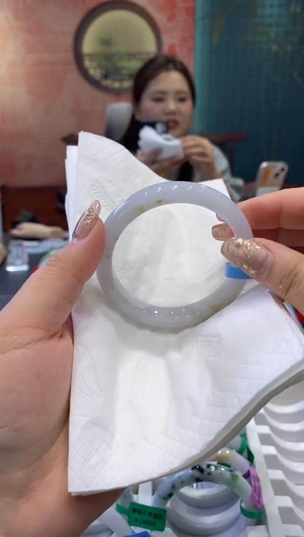 【闪购商品】翡翠手镯未镶嵌多人0011382