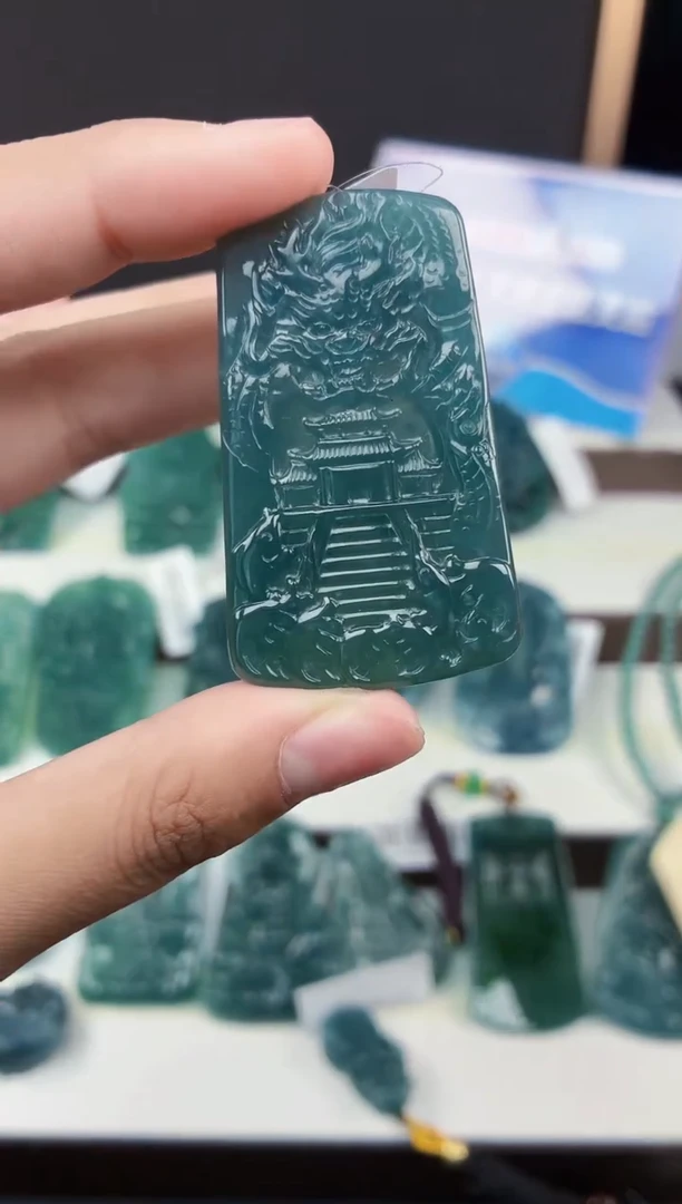 颈饰未镶嵌翡翠DLZ25112871