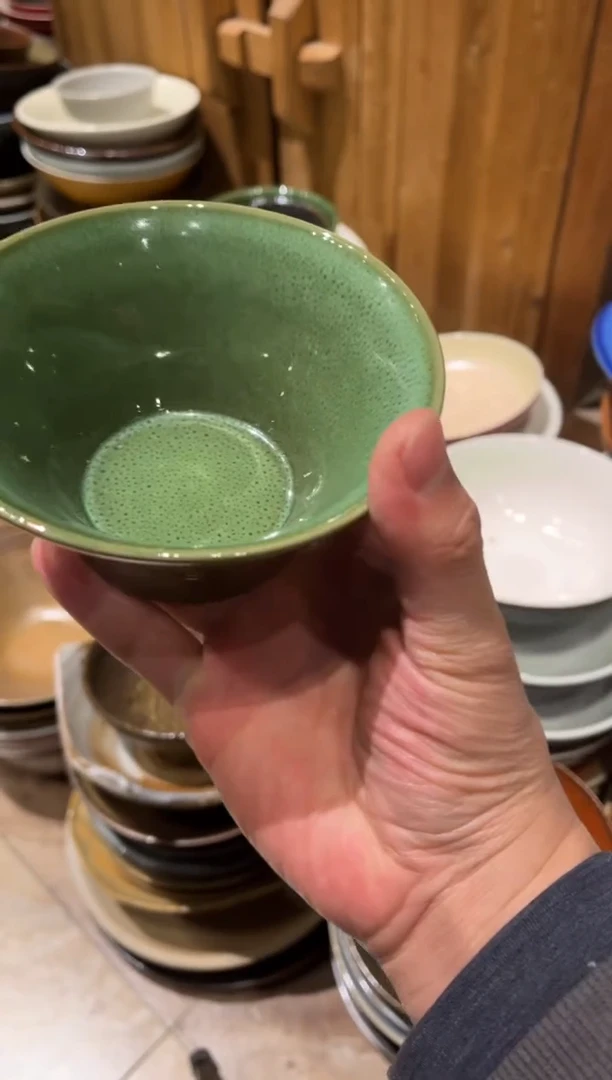 【闪购商品】瓷片793微瑕翠绿反边碗1个