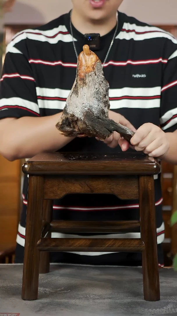 柏木（崖柏）016号陈化黑油骨料无相摆件