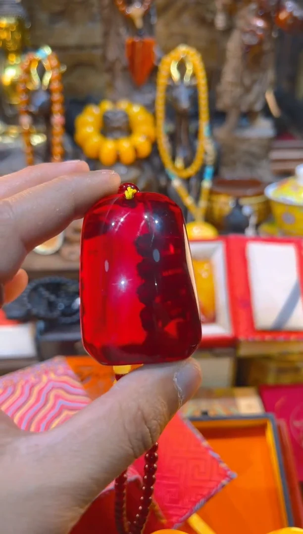 未镶嵌颈饰血珀专属链接便宜出了