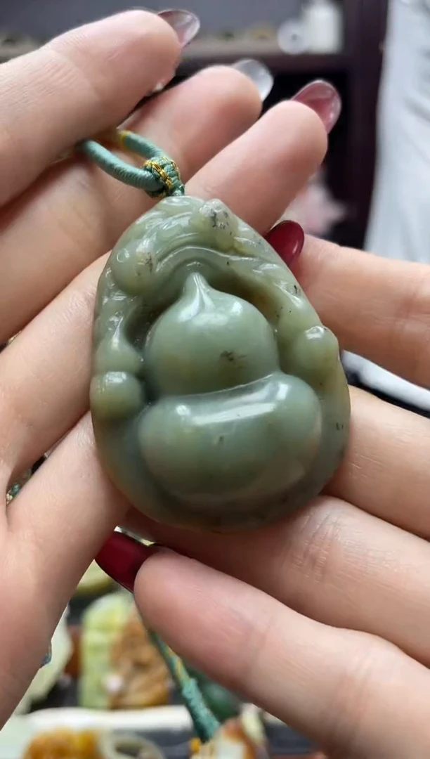 未镶嵌岫玉吊坠·