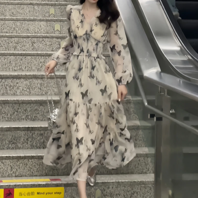 秋季胖mm印花蝴蝶长裙长袖收腰遮肉肉赫本法式风气质风时尚百搭款