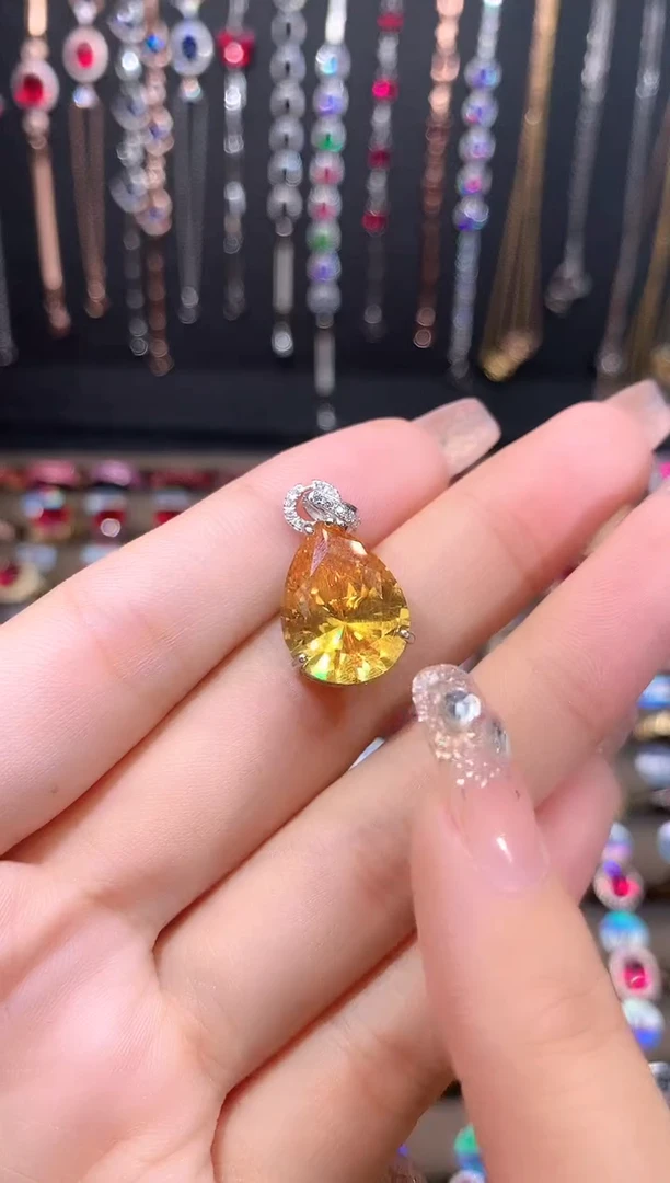 银S925镶嵌吊坠(赠链)水晶金色