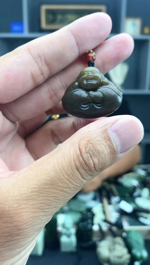 和田玉未镶嵌颈饰1