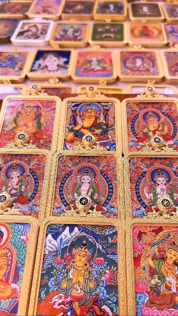 吊坠看卡打字纯手绘唐卡