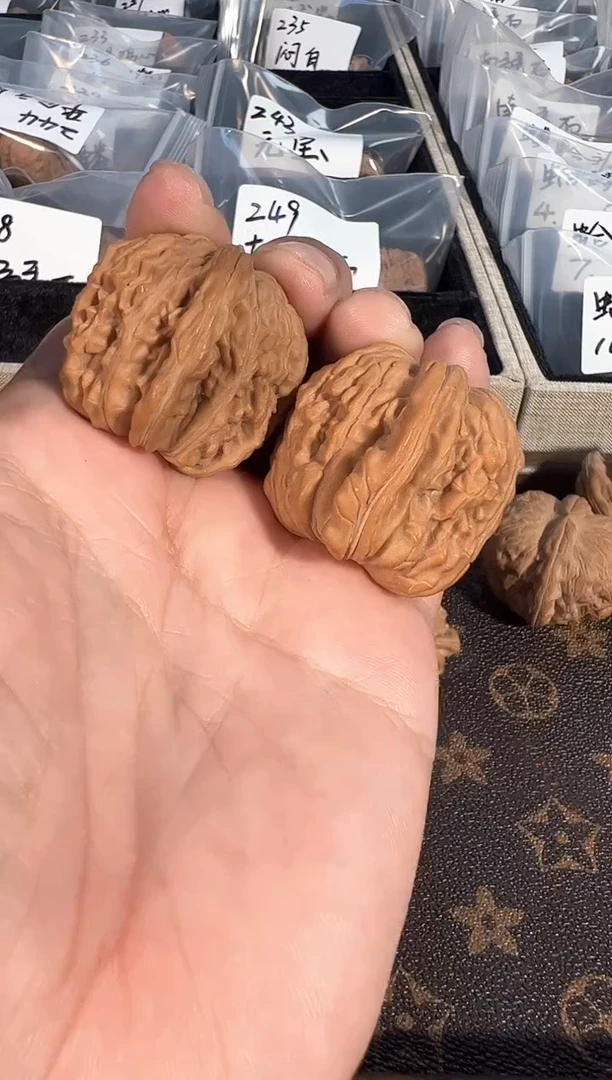 把件核桃全品华坤龙核桃
