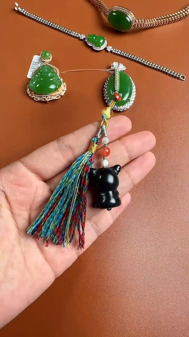 未镶嵌和田玉手机链墨玉钥匙挂