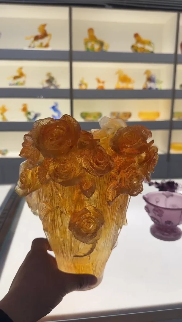 手工艺品琉璃玫瑰花瓶金色27厘米