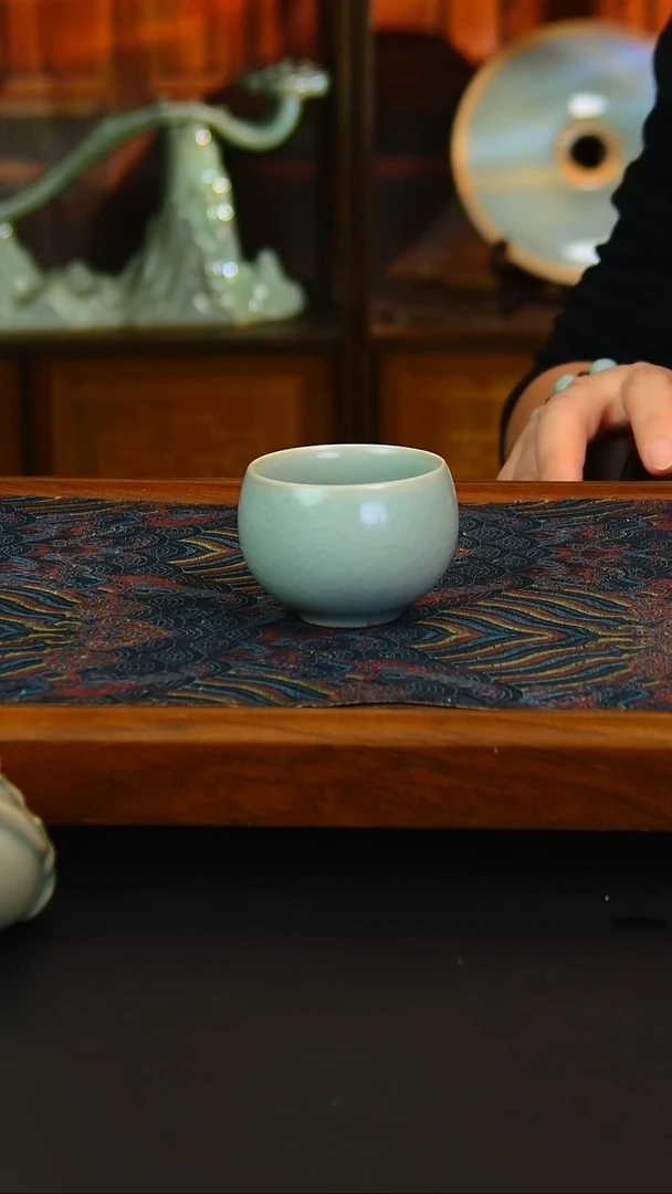 瓷片仿古釉龙蛋杯