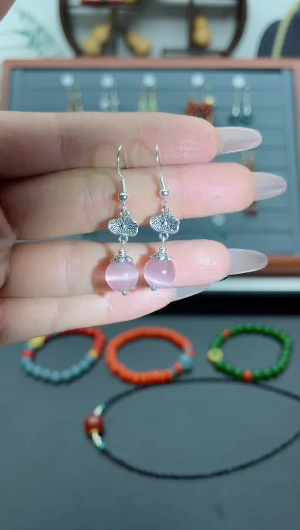 【闪购商品】石英质玉耳饰银S925镶嵌8856粉猫眼