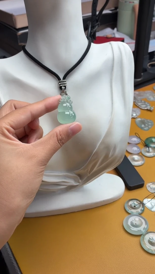 吊坠(不含链)未镶嵌翡翠19 葫芦 29.5 18.6 11.9