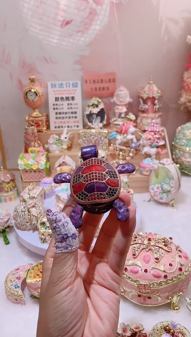 珐琅彩中古首饰盒摆件