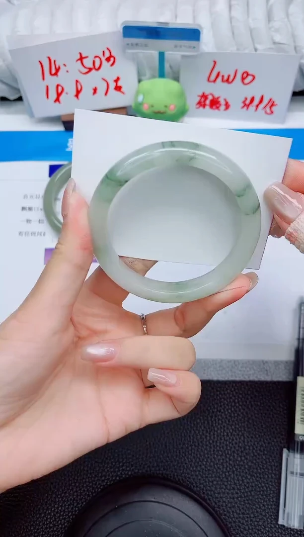 石英质玉手镯未镶嵌A326-56.5